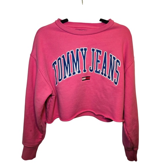 Tommy Hilfiger Tops - Tommy‎ Jeans Cropped Sweatshirt Pink Blue College Logo Top